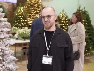 Спикер Плыс Максим Петрович